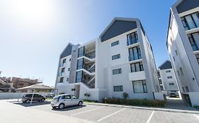 10 On Bellamare Near The Beachfront